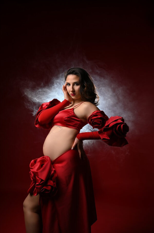 Flora lia Rinaldi foggia sartoria partenopea Napoli sartoriale fiori rossi maternity photoshooting